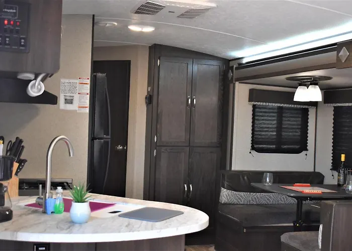 Grand Canyon Rv Glamping Hotel Williams