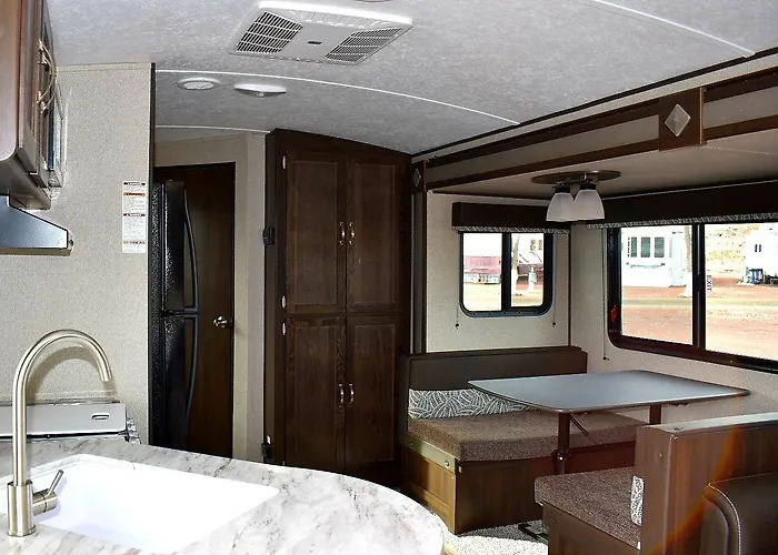 Grand Canyon Rv Glamping Hotel Williams