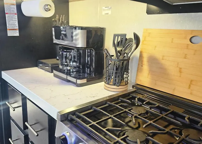 Grand Canyon Rv Glamping Hotel Williams