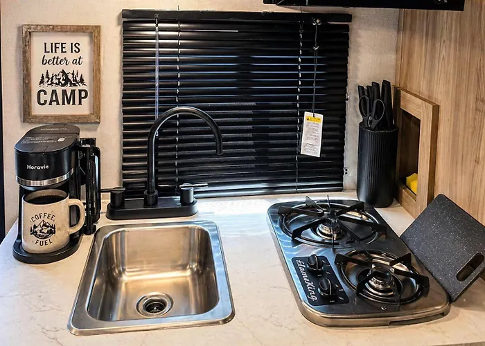 Grand Canyon Rv Glamping 2*