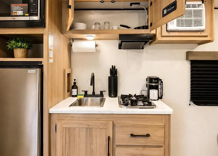 Grand Canyon Rv Glamping 2*