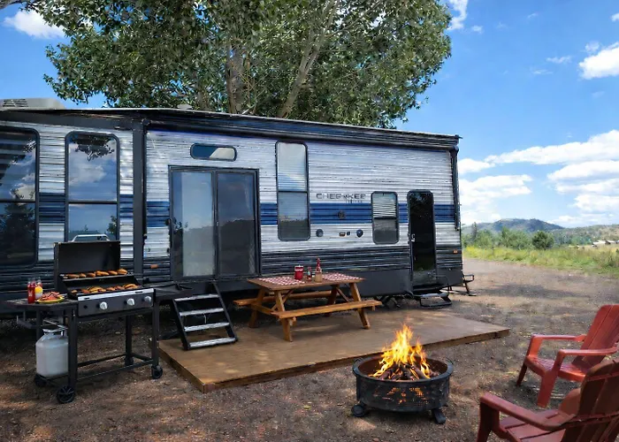 Grand Canyon Rv Glamping 2*